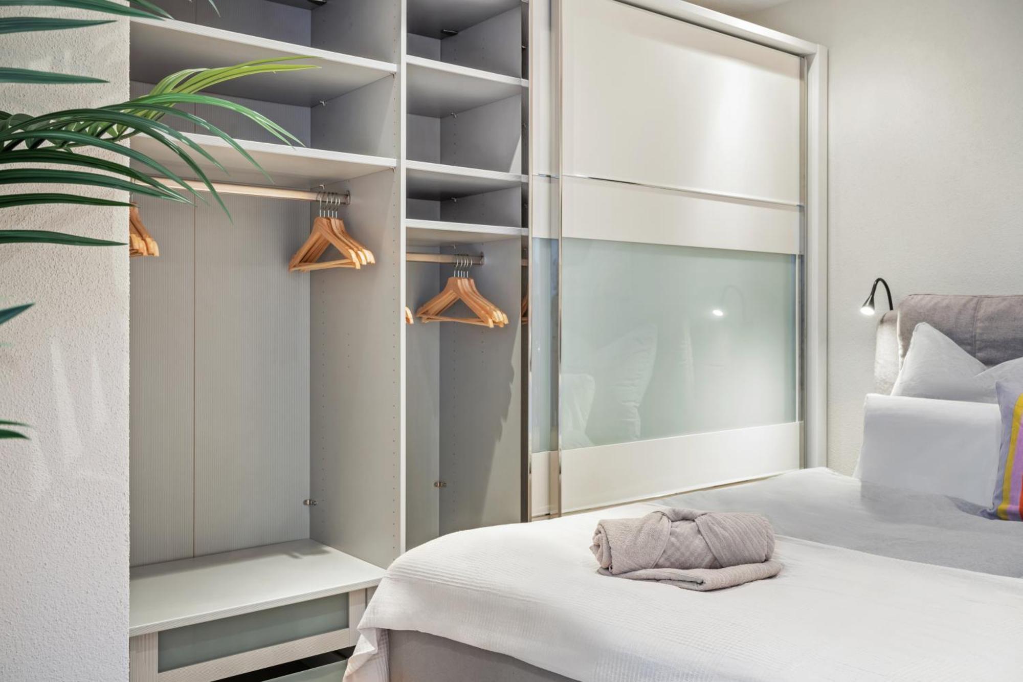 Edler Wohnraum Schwanenteich-Suite Mit Balkon, Kaffeevollautomat, Lift & Parkplatz Zwickau Exterior photo